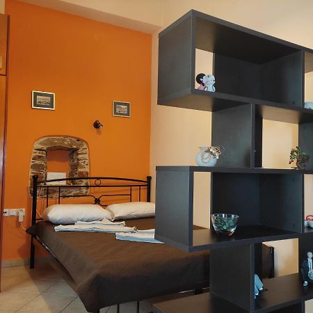 ארמופוליס 1872 - Agnes, Cozy Stony Apartment With Balcony מראה חיצוני תמונה