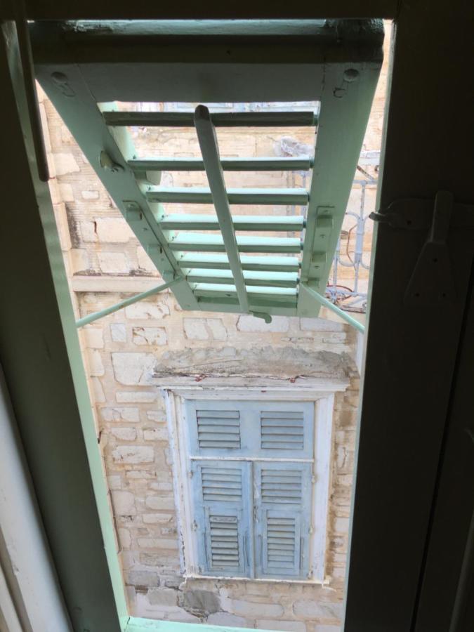 ארמופוליס 1872 - Agnes, Cozy Stony Apartment With Balcony מראה חיצוני תמונה